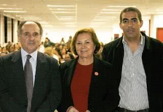 O senador Cristovam Buarque e Eda Coutinho, do Instituto de Educação Superior de Brasília, ministram palestra mediada por Rodrigo de Paula, do Sinproep-DF. - CLÁUDIO ANDRADE, DANIEL CASTELLANO, DENIO SIMÕES, DRIKA VIANNA, FELIPE PINHEIRO, GERSON LIMA, KELLY KNEVELS, MARCELO SILVEIRA, NAIDERON JR., RODRIGO ANDREATTA FARIAS E RONNY CAJANGO