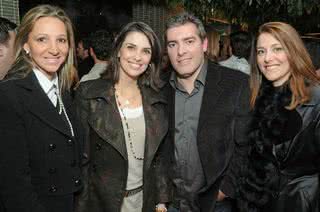 Ana Carolina e Alexandre de Lara receberam a artista plástica Simone Trombini Costa e a arquiteta Carla Gil Heller - Gerson Lima