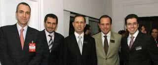 André Coutinho, da Omint, André Martins, do JLide - Grupo de Jovens Líderes Empresariais, Carlos Wizard, da Wizard, João Doria Jr., do Lide - Grupo de Líderes Empresariais, e Marcus Hadade, da Arizona, em SP. - ANA BEATRIZ CHACUR, CÉSAR ARAÚJO, CINTIA SANCHEZ, EUGÊNIO LUCENA, FREDERICO UEHARA, GLADSTONE CAMPOS, MAGDA NASCIMENTO, PATRÍCIA NASCIMENTO, PAULO GUIMARÃES E REINALDO FEURHUBER