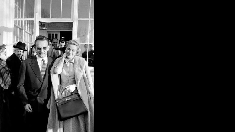 Grace Kelly com o marido, Rainier, e sua inseparável bolsa Hèrmes - Getty Images