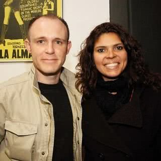 Jacques Stolz, da Gauteng Film Comission, e Eliane Ferreira, produtora executiva do longa Besouro, prestigiam mostra em Johannesburgo. - CLAUDIO IZIDIO, GABRIEL CAPPELLETTI, LÍDIO PEREIRA, MARCELO GALVÃO, MARCELO SILVA, PATRÍCIA TARTARI, PAULINHO LEITE, ROBERTA YOSHIDA, RODRIGO MARQUES, SIMONE EZAKI E WILSON DIMITROV