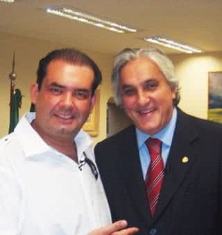 Jota Abussafi fala com o senador Delcídio do Amaral sobre o tema, em Brasília, DF. - AMILCARE DALLEVO JR., ANA CAROLINA LOPES, ANDRÉ VICENTE, CAIO GUIMARÃES, DAVID BRAZIL, LUCI FELIPPE, MÁRCIA STIVAL, MARIO RIVIERI, PRIMA STUDIO FOTOGRAFICO E ROBERTA YOSHIDA