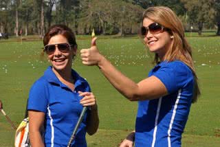 Fernanda Souza e Samara Felippo jogam golfe no Rio - Roberto Teixeira/AgNews