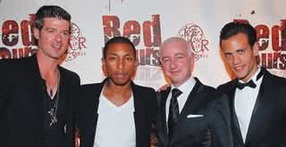 Robin Thicke e Pharrell Williams, cantores, prestigiam lançamento do Red Hours, projeto do Hotel Plaza Athénée Paris, na França, com Thierry Hernandez e Julien Lambert, ambos do Le Bar, point do hotel e local da festa. - ANTÔNIO CARLOS CARREIRO, CACÁ BERNARDES, CLÁUDIO IZIDIO, FÁBIO ZANZERI, JULIANA CENSI, OVADIA SAADIA, RODRIGO ZORZI, SILVIA FERREIRA E STANLEY MIRANDA