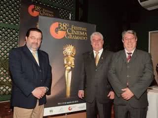 Alemir Coletto e Nestor Tissot em dia de cinema - LIANE NEVES / LIANE NEVES FOTOGRAFIAS