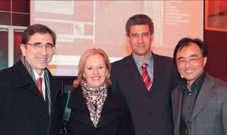 Ronaldo Rezende, pres. da Associação Brasileira dos Escritórios de Arquitetura, Sueli Hass, secretária de Urbanismo de Curitiba, Gustavo Pinto, presidente da AsBea-PR, e o arquiteto Adolfo Sakaguti, na posse da nova diretoria da associação, em Curitiba. - ADEMIR RODRIGUES, ANDREA SANCHEZ, DIEGO PISANTE, GABRIELA LEME, HELENA SASSERON E NORIO ITO