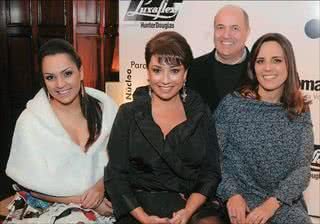 Mariana Paula Souza, Zilda Fraletti, Simone Kovalhuk e Jayme Bernardo na festa do Núcleo Paranaense de Decoração. - CLAUDIA REBOUÇAS, GERSON LIMA, J. URIAS, JADER DA ROCHA / RAVI STUDIO FOTOGRÁFICO, JULLIANY DUARTE, MAURO CAMPOS, PATRÍCIA TARTARI, PAULO LIMA E RONNY CAJANGO