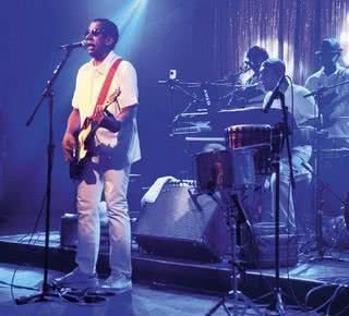 Jorge Ben Jor é a atração musical do segundo dos três dias do 1o Fórum de Marketing Empresarial, no Guarujá. - JOÃO PASSOS / BRASIL FOTOPRESS