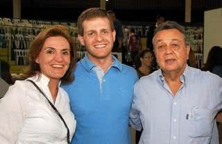 Norma Gatto e o filho Felipe com Roberto Rodrigues, da Fiesp, que faz palestra, em Rondonópolis. - AMARILDO HENNING, BRUNO STUCKERT, DÊNIO SIMÕES, EDUARDO BETINARDI, GEORGE VIEIRA, GIOVANI LORENZEN, JUNIA GARRIDO, MARIA CRISTINA CZINISCKY DA SILVA VIEIRA, MAURO CAMPOS, NAIDERON JR E RONNY CAJANGO