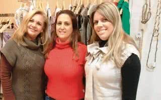 Daniela Correia recebe Fabiana Fabeni e Susana Japur, ambas do Itajaí Shopping, na loja Filomena, SC. - BRUNA AQUINO, BRUNO MOTA, CRISTIANO SÉRGIO, DÊNIO SIMÕES, FLÁVIO BORGES, GLEYSON RAMOS, NAIDERON JR., YANNE SOUZA