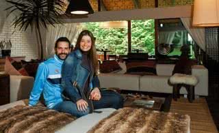 Pautado por romantismo e cumplicidade, amor de Iran Malfitano e Elaine Albano contagia a Villa de CARAS, em Gramado. - SAMUEL CHAVES / S4 PHOTO PRESS