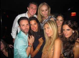 Luciano Huck, Angélica, Matheus Mazzafera, Raica Oliveira, Alessandra Ambrósio, Donata Meirelles e Izabel Goulart - Reprodução blog Matheus Mazzafera