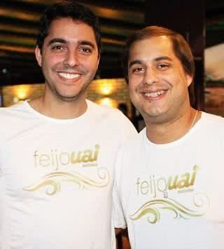 Os sócios Reinaldo Neves e Cláudio Martins na feijoada de lançamento do Uai Folia. - BRUNO SOARES, CÉSAR REBOUÇAS, FÁBIO BORGES, GUSTAVO FRONER, JANAÍNA RANGEL, KELLY KNEVELS, KIN KIN, LINCOLN IFF, MARRI NOGUEIRA, MARY DEROSSO, NIVALDO NARÃ, PENSE EVENTOS