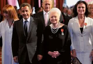 Sarkozy laureia Olivia de Havilland - REUTERS