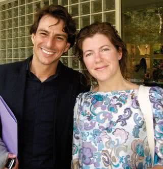 Roberto Nogueira, do Unique Garden, em Mairiporã, SP, recebe Sacha Bonsor, do jornal inglês The Times. - ÂNGELA KARAM, EGYDIO ZUANAZZI, MAGDA NASCIMENTO, MARCEL TAKESHITA, MELLYSSA NASSAR, OVADIA SAADIA, RICARDO PRADO E VERA ABBATE