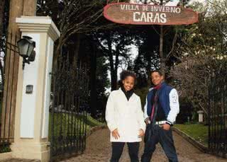 Na Villa de CARAS, o casal, que se conheceu no grupo teatral da comunidade do Vidigal, mostra a sintonia que os une há quatro anos. - CADU PILOTTO E LIANE NEVES