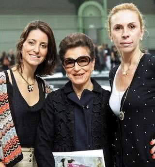 Ana Clara Garmendia, Costanza Pascolato e Michelle Jamur no desfile da Chanel, em Paris, França. - ADRIANO ZAMONA, ANDRÉ BUENO, DANIELA FALCÃO, DELL ANNO/DIVULGAÇÃO, ENEIDA SIMÕES, FERNANDO MUCCI, JULIANA CENSI, LE BUZATO, LORENZO FABRI, MARCOS FINOTTI, MARIE HIPPENMEYER, PIPO GIAULLUISI E RODOLFO NETO