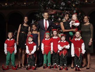 Malia, Sasha, Barack Obama, Michelle Obama e Marian Robinson - Reuters