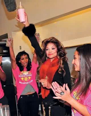 A irreverência de La Toya Jackson - QUEEN