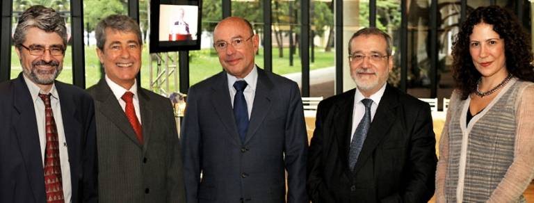 Em SP, Oscar Pilagallo com André Franco Montoro Filho, Hamilton Dias de Souza, Everardo Maciel e Marina Tavares de Araújo no lançamento do livro do Inst. Bras. de Ética Concorrencial. - ALCIR SILVA, FELIPE LESSA, FERNANDO GUTIERRES, GUILHERME BURGER, GLORIETE TREVISO, JOHNNY MAZILLI, LU PREZIA, MÁRCIO RODRIGUES, MARINA MIRANDA, NATHALIA ARDUINI, RONALDO FRANCO E ULISSES FONSECA