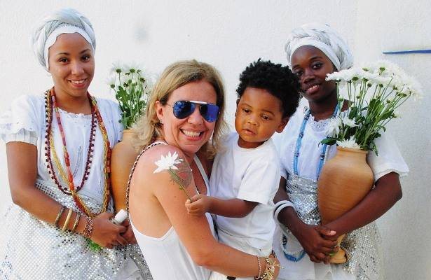 Entre belas baianas, Astrid Fontenelle e o filho, o fofo Gabriel, festejam em Salvador. - AG. EDGAR DE SOUZA / JUBERTO SILVA, ANA PAULA TODISCO, DANE TARANHA, EDGAR DE SOUZA, FELIPE VIEIRA, HUGO PADILLA, HUNTER FOTOGRAFIAS, MÁRIO OLIVEIRA E RODRIGO TREVISAN