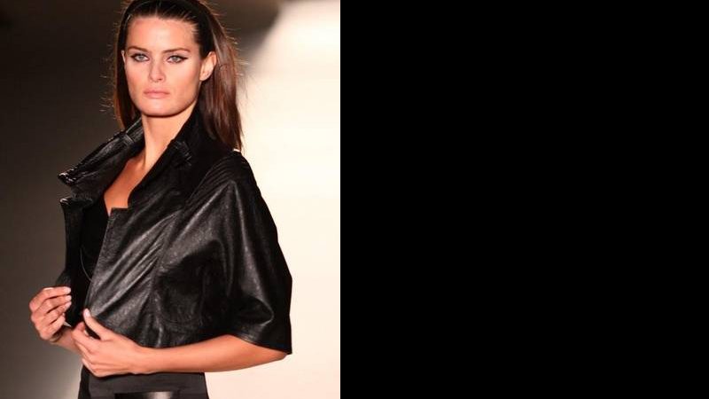 Isabeli Fontana no desfile da Animale no SPFW - Carlos Zambrotti/AgNews