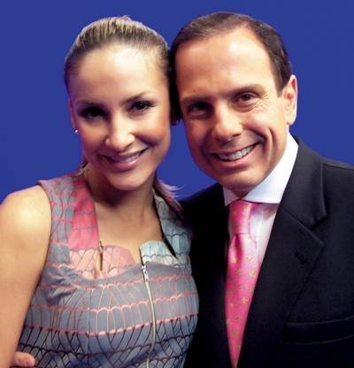 A cantora Claudia Leitte é entrevistada por João Doria Jr. na atração da Band, em SP. - ALINE BALARINI, ANA PAULA TODISCO, AUGUSTO MESTIERI, CARLOS ALMEIDA, CAROLINA RÚBIA, FRANCISCO CEPEDA / AGNEWS, GILBERTO PRADA, JEFFERSON BERNARDES / PREVIEW.COM E JULIANA CENSI