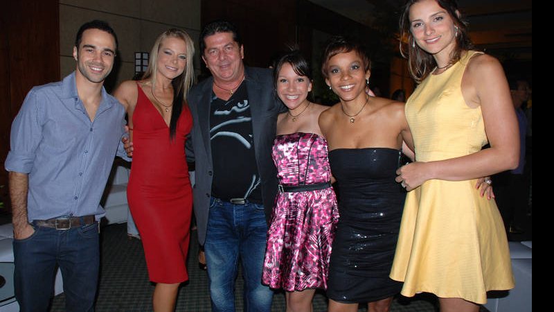 Beto Marden, Jackeline Petkovic, Stepan Nercessian, Priscilla Alcantara, Aparecida Petrowky e Carolina Chalita - Divulgação