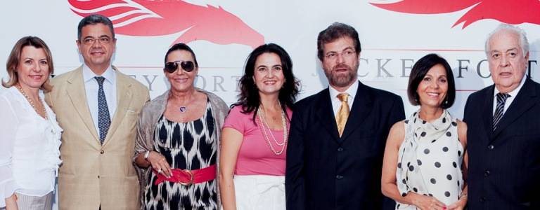 Olga Bongiovanni, Márcio Toledo, pres. do Jockey Club de SP, Betty Szafir, o casal Laura Pedroso e Mário Gimenes, candidato da chapa Jockey Forte, e Solange e Claudio Messias na sede do comitê da chapa em SP. - ADEMIR RODRIGUES, ANDRÉS EMÍLIO, DANIELA ALENCAR, FABIANA REIS,FERNANDA GODOY, FLAVIA FUSCO, FREDY UEHARA, IVAN SOARES, MARINA DEIENO ALTENFELDER, MURILO TOBIAS, RACHID BELLAK E RAFAEL ALMEIDA