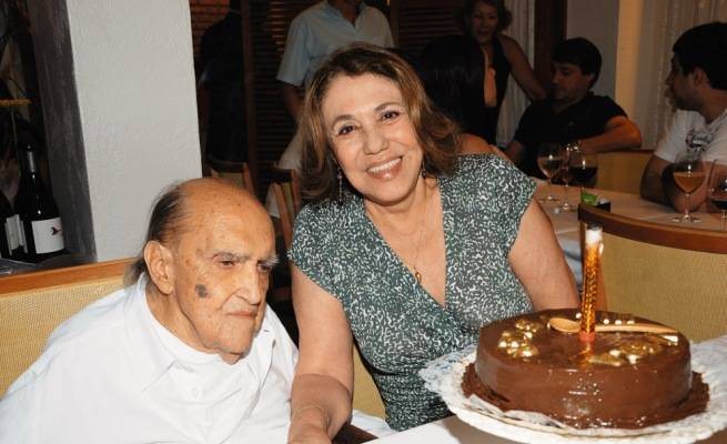 Oscar Niemeyer festeja a amada - JOÃO MÁRIO NUNES