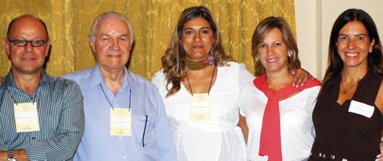 Luiz Alberto Zanoni recebe em seu restaurante, SP, Paulo Bravo, Anadelli Soarez Braz, Monica Buono e Mabel Leme, todos da Ação Comunitária do Brasil, ONG que lança o projeto. - ANDRE VICENTE, DANILO PERICOLI, DENISE ANDRADE, ERASMO NASCIMENTO, FLAVIA SOUSA, GABRIELA LEME, JOÃO PASSOS / BRASIL FOTOPRESS, MARCIA STIVAL, MARIO LEITE, RICARDO PRADO E VIVIAN FERNANDEZ