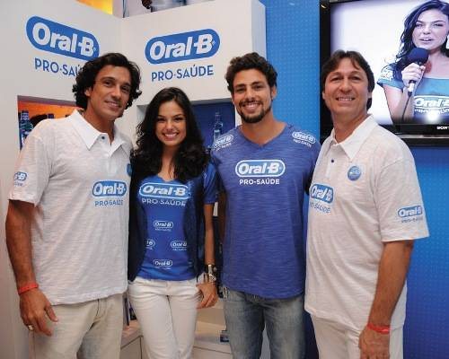 No Espaço Oral B Pro Saúde, atores entre seus dentistas, Luis Tepedino e Ronaldo Boccaletti. - JOÃO MÁRIO NUNES; ORESTES LOCATEL