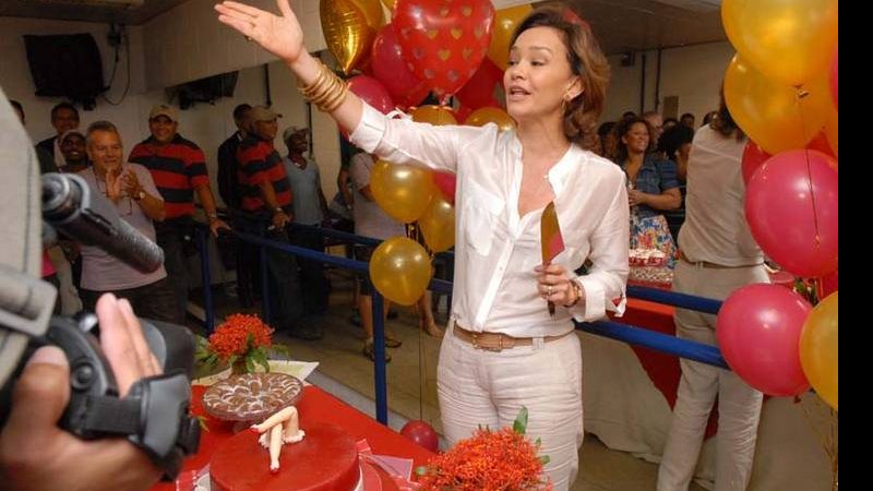 Júlia Lemmertz ganha festa de aniversário surpresa - TV Globo/Marcio Nunes