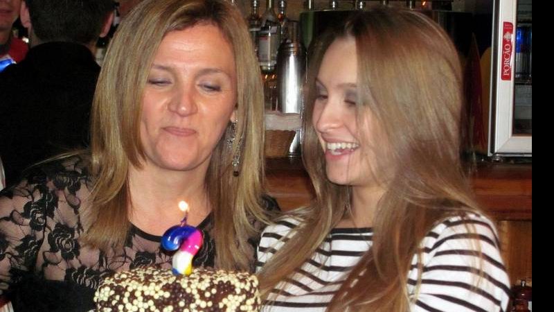 Carla Diaz comemora o aniversário da mãe - Divulgação