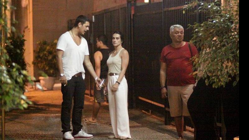 João Vicente de Castro, celebrando 28 anos, e Cleo Pires - AgNews