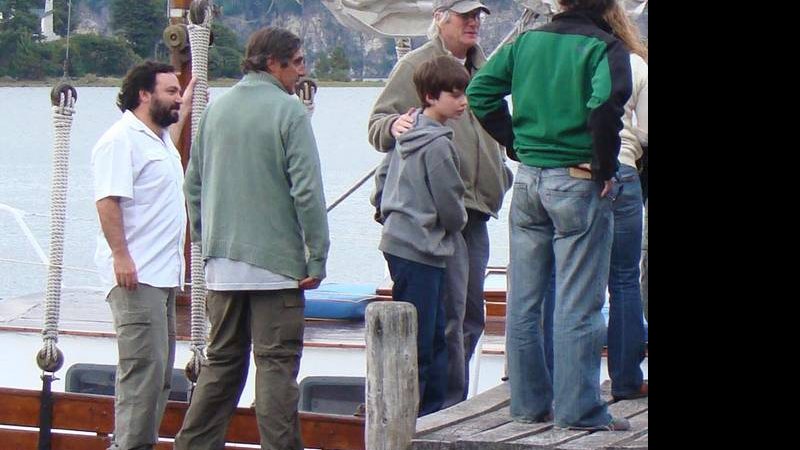 Mulher, Carey Lowell, e filho, Homer, de Richard Gere curtem férias na América do Sul - CARAS Argentina