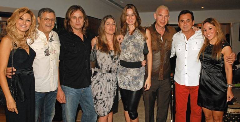 O casal Antonia Fontenelle e Marcos Paulo, o tecladista Chris Pitman com a mulher, Ana, Kelly Jabour, o cineasta britânico Ash Cohen, o anfitrião Ricardo Rique e a promoter Alessandra Amaral - IVAN FARIA