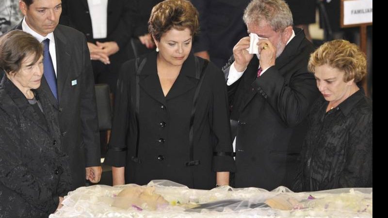 Mariza Alencar, Dilma Rousseff, Luiz Inácio Lula da Silva e Marisa Letícia no velório de José Alencar esta quarta-feira, 30, em Brasília - José Cruz/ABr