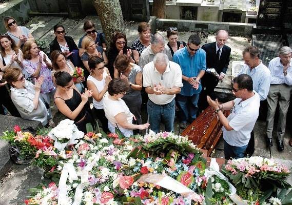 Tributo: Lágrimas por Sibele, a amiga;