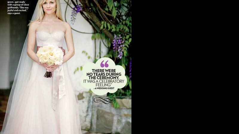 O vestido de casamento de Reese Whiterspoon - Reprodução / Revista People