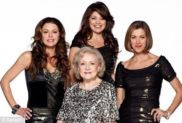 Betty White (centro) e as colegas de elenco - Divulgação