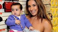 Scheila Carvalho com a filha Giullia - Francisco Cepeda/AgNews