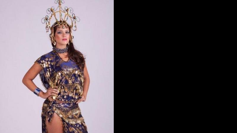 A Miss Brasil Débora Lyra caracterizada como Salomé, na Paixão de Cristo - Divulgação