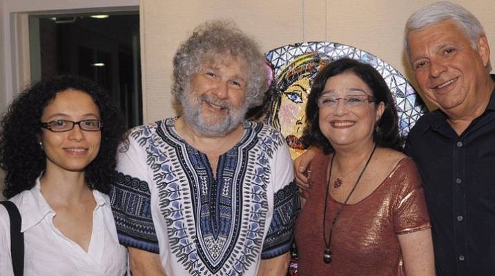 Fabiana Fersasi e Silvio Tendler na mostra de Solange Palatnik, com seu Rubens, RJ. - ALEX ANASTÁCIO, BEL LOURENÇO, CAROL GUEDES, DIOGO TORRES, FLAVIA FUSCO, JACQUELINE MACHADO, JULIANA CENSI, LEILA PERES, LILICA MATTOS, MÁRCIA STIVAL, NÁIRA MESSA E PAULO JABOUR.