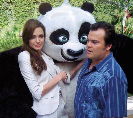 Diversão de Jack Black e Angelina Jolie - GROSBY GROUP