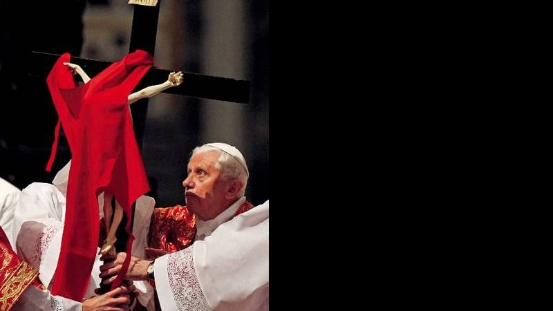 Papa Bento XVI: Paixão de Cristo e inovação na tevê - REUTERS