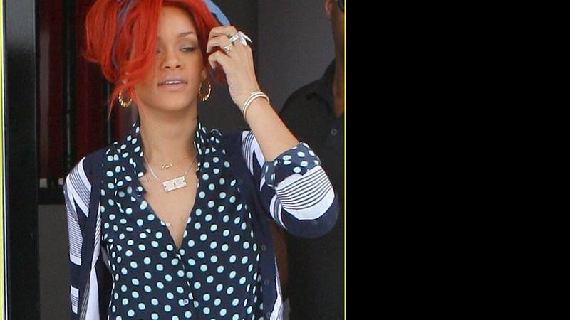 Rihanna prefere ficar em casa a ir às compras - Reprodução/Just Jared