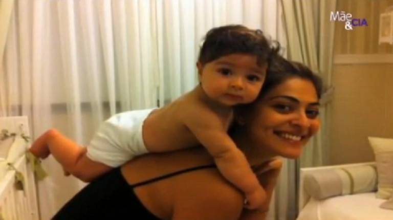 Juliana Paes com o filho Pedro - Reprodução