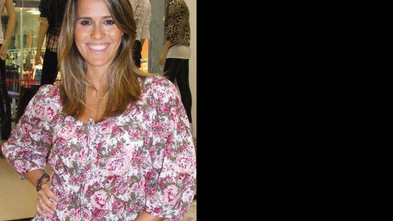 Grávida de 4 meses de Maria Luiza, primeira herdeira com o marido, Diogo Boni, a bela apresentadora e atriz Fernanda Pontes viaja do Rio a SP para escolher looks em loja de moda gestante. - ADRI FELDEN,ADRIANA BABATA, CARLO LOCATELLI, FREDY UEHARA, ELIAS KITOSATO, KADU DANTAS, MAGDA NASCIMENTO, MÁRCIA STIVAL E RAFAEL MIASHIRO