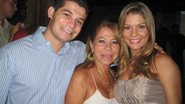 Bárbara Borges com o irmão Evandro e a mãe Edna - Arquivo Pessoal